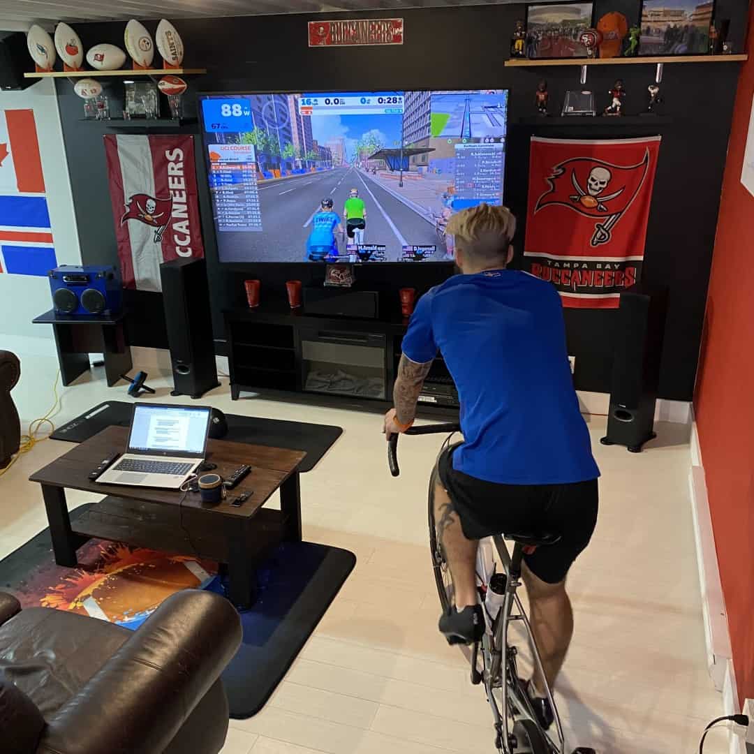 Maxime Lemire à l'entraînement au vélo